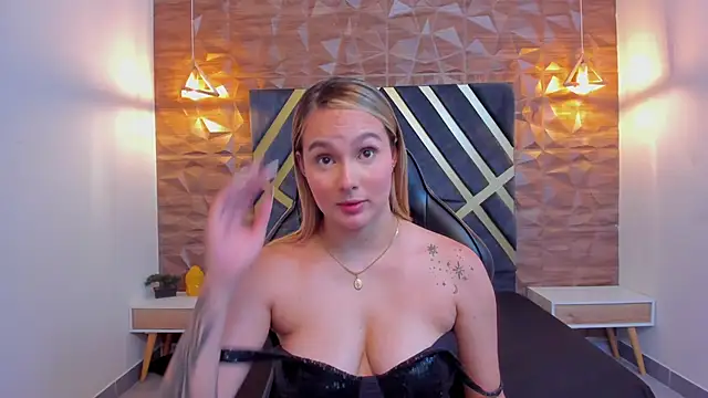 Emmaa_white_'s cam snapshot