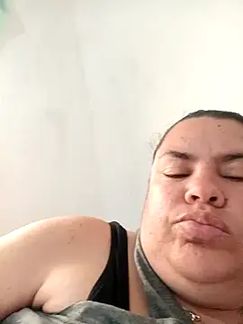 yaneth_'s cam snapshot