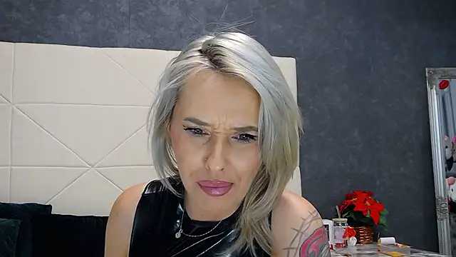 IssaSmith's cam snapshot