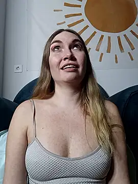 KisaVixen's cam snapshot