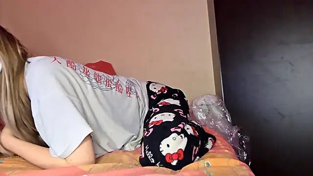 KarinRobertson's cam snapshot