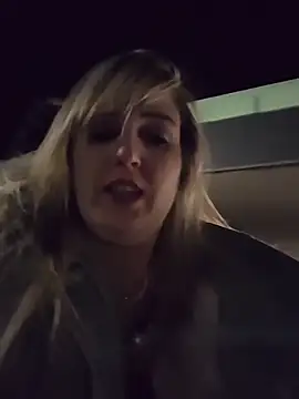 Sexybiene969's cam snapshot