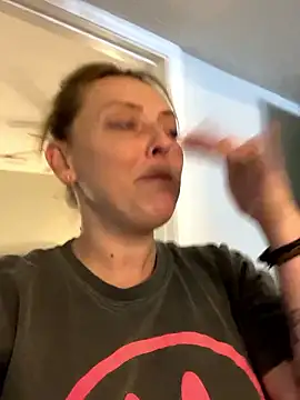 Titsandtats24 live sex cam