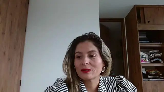 linda-mature43's cam snapshot