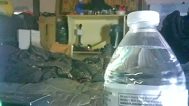 ON3YOULLN3VER_FIR3's cam snapshot