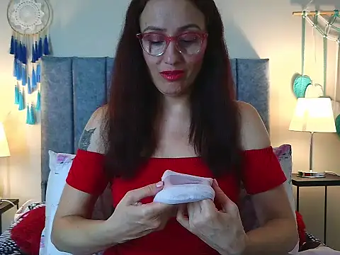 IberianMoonMK live sex cam