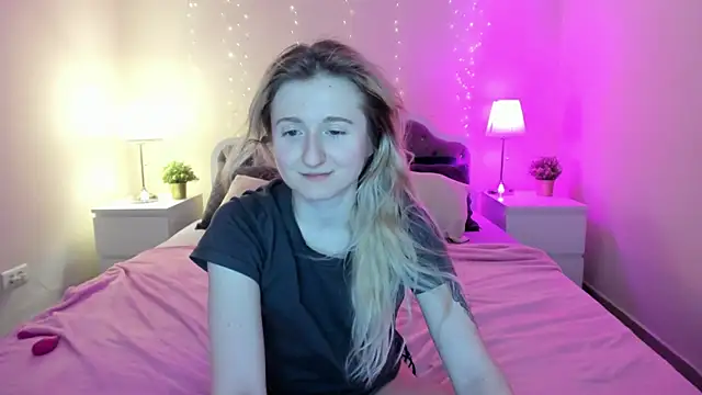 CamillaDreamer's cam snapshot