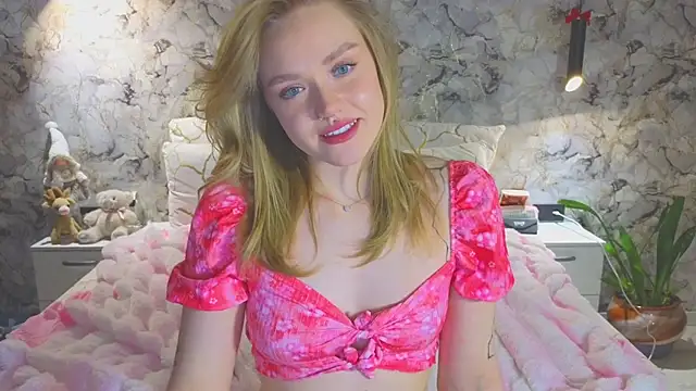 Aurora_Golden1's cam snapshot