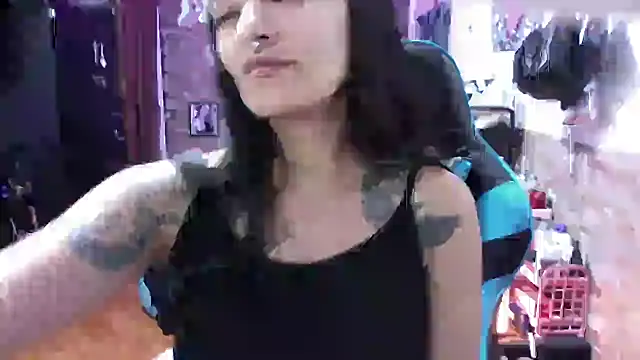 AngelaQueen_'s cam snapshot