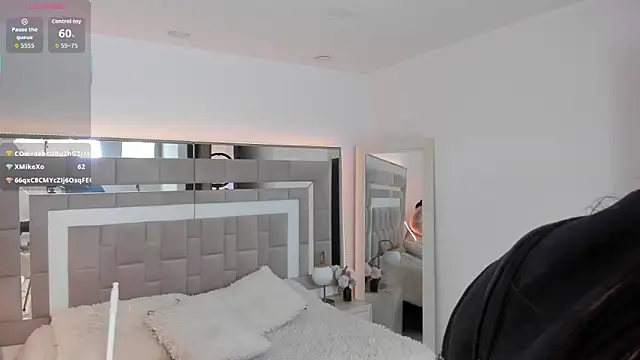 Nicolle_foxy's cam snapshot