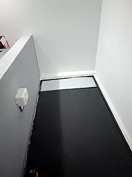 Babyfive-'s cam snapshot