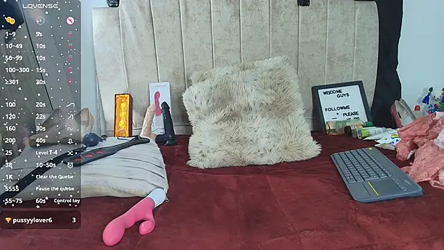 Kim_raver40 live sex cam