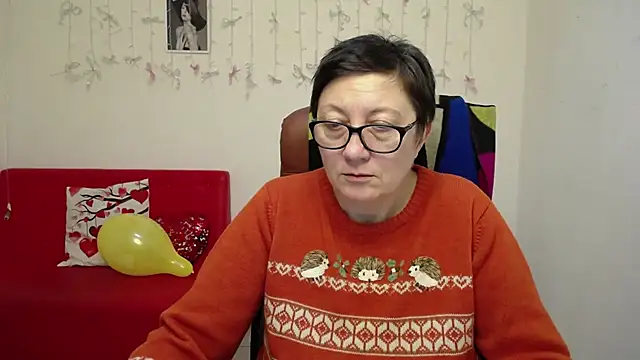 EmilyL0ve's cam snapshot