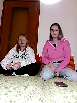 ella_maya's cam snapshot