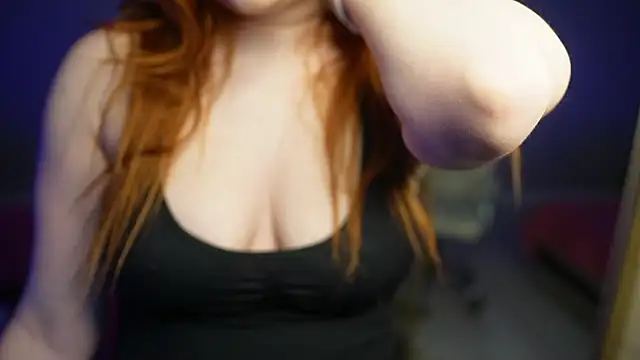 LisaElfy live sex cam