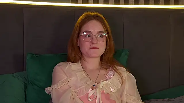 AmyRoy's cam snapshot