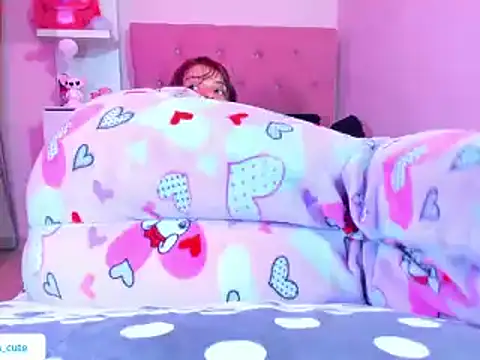 Vannessa__Shy live sex cam