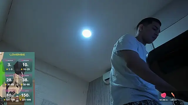 JUANDIAMONDS98 live sex cam