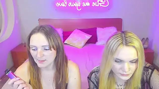 MagicEyess live sex cam