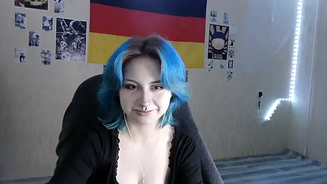 LeisaHopperstad's cam snapshot