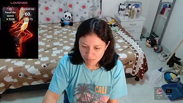 soniafuckboobs live sex cam