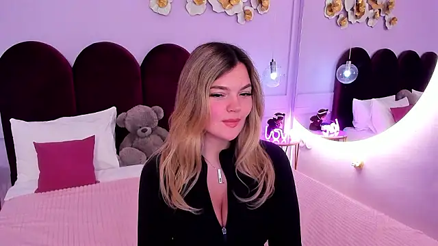 ZaraBloom's cam snapshot