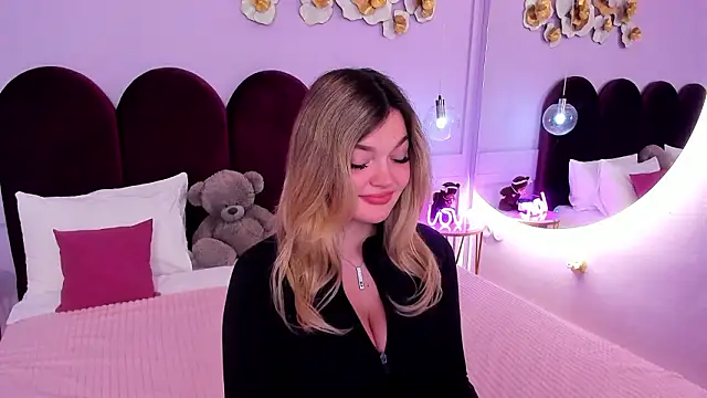 ZaraBloom's cam snapshot