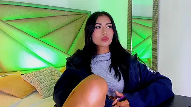 ZaraLim's cam snapshot