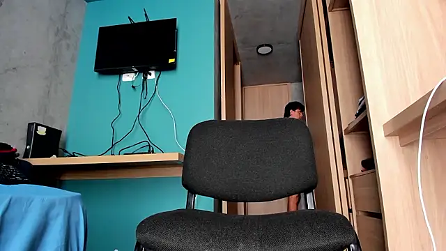 Huge_latin_cock's cam snapshot