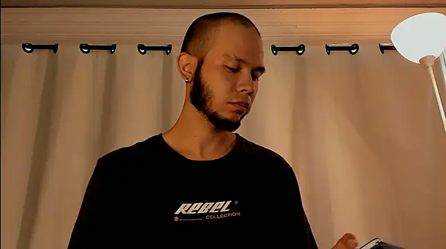 Liam_Noir's cam snapshot