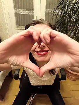 chillimonia's cam snapshot