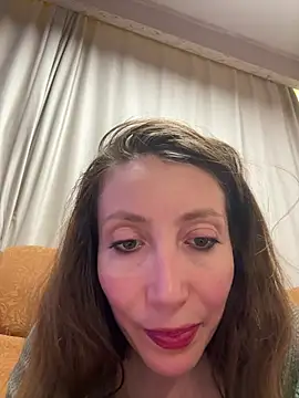 HellaryTourent's cam snapshot