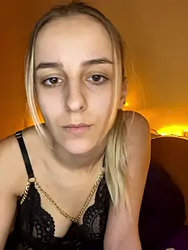 RahellaBlonde1's cam snapshot