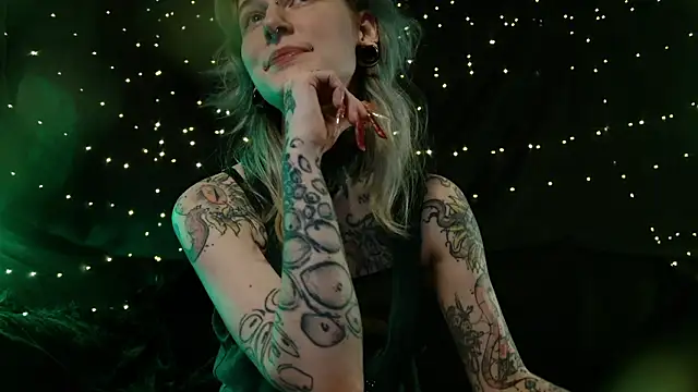 Littlespacemouse's cam snapshot