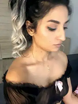 Mia_spicyy's cam snapshot