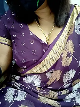 Queenflowerr's cam snapshot