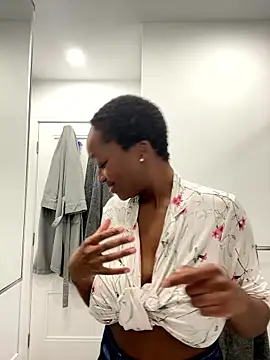 tia___fox's cam snapshot