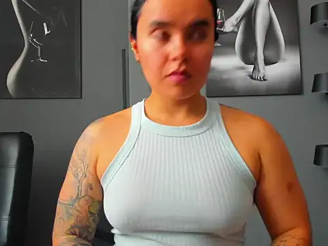 karlyjons12's cam snapshot