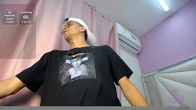 Ares_funn's cam snapshot