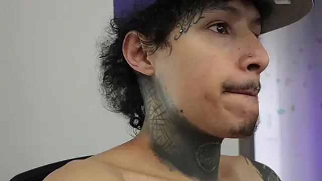 trieone's cam snapshot