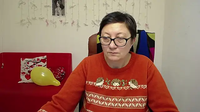 EmilyL0ve's cam snapshot