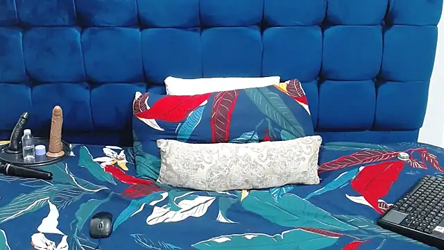 AriesCake live sex cam