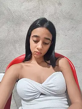 Zoe_Sweett18's cam snapshot