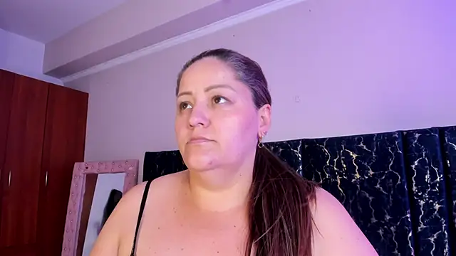 katte_landerr's cam snapshot