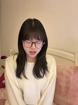 Ella-AAAAA live sex cam