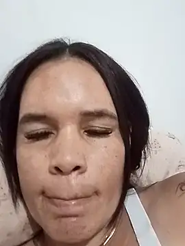 horny_girl33's cam snapshot