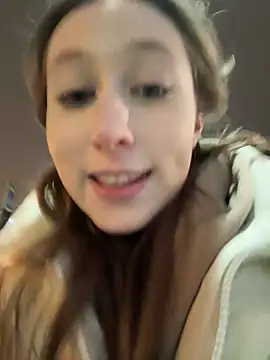 FroggyAnna's cam snapshot