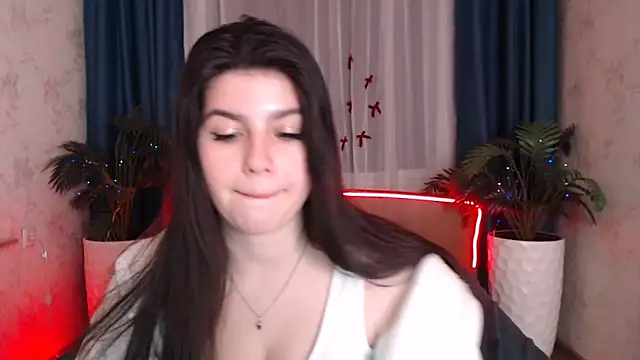 KisaModel's cam snapshot