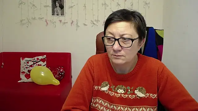 EmilyL0ve's cam snapshot