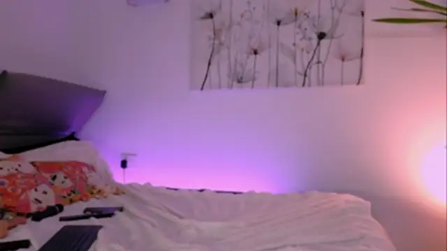 lunagosmile's cam snapshot